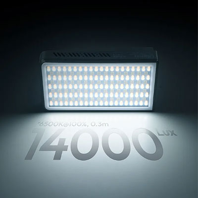 توان خروجی و کیفیت نور: کوچک اما خیره‌کننده Ulanzi LM-P40Bi