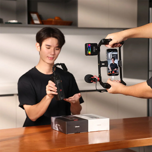 سازگاری بالا و گیره‌ی چرخان ۳۶۰ درجه Ulanzi MA05