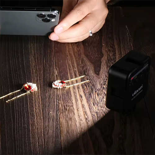 تجربه کاربری با کنترل‌های ساده VL49 LED